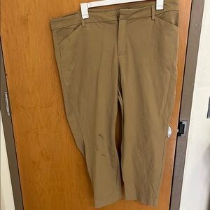 Women’s Tan Pants